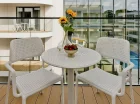 Balkony apartamentów są umeblowane