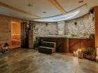 W strefie wellness jest jacuzzi i sauny