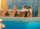Korona to hotel w Egerze z basenem