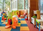 W razie niesprzyjającej pogody na dzieci czeka kolorowa sala zabaw