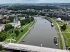 Hotel jest usytuowany w pobliżu atrakcyjnych miejsc Krakowa, blisko Wisły