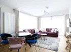 Osobny salon z aneksem jest przestronny