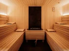 W strefie wellness jest basen, sauny, grota solna, gabinety masażu i inne