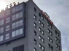 Hotel jest położony przy autostradzie A4