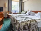 Przestronne wnętrza są utrzymane w klasycznym stylu