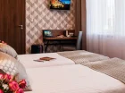 W każdym pokoju jest TV, czajnik, wifi, ręczniki
