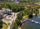 Tuż obok aparthotelu jest też promenada spacerowa nad jeziorem
