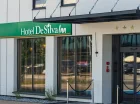 Hotel jest położony blisko Centrum Wystawienniczo-Kongresowego (CWK) i stadionu