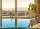 Ze strefy relaksu widać panoramę Żyliny i okolicy