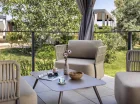 Na tarasie znajdują się komfortowe meble