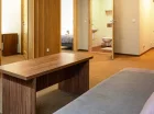 W apartamencie 3-pokojowym jest salon i 2 osobne sypialnie