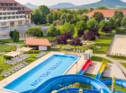 Latem na gości czeka wypełniony atrakcjami zewnętrzny aquapark