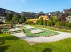 To obiekt z licznymi atrakcjami dla rodzin w Karpaczu - jest pole do minigolfa