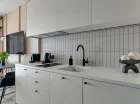 W każdym apartamencie jest wyposażony aneks kuchenny