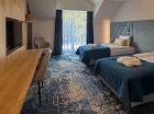 Apartament z odrębnymi szerokimi łóżkami