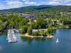 To nowoczesny kompleks apartamentów wprost nad Jeziorem Żywieckim