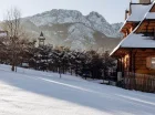 Willa Malinowa to obiekt położony w Zakopanem z widokiem na Giewont