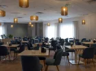 Hotelowa restauracja jest dla komfortu gości klimatyzowana