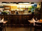 Nazwa restauracji nawiązuje do historii hotelu