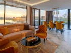 Apartamenty mają zjawiskowe panoramiczne okna