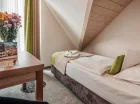 W części pokoi występują skośne ściany, charakterystyczne dla Podhala