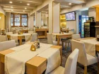 W hotelu działa restauracja