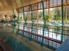 Hotel Perła Południa posiada pełnowymiarowy basen pływacki