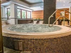W centrum strefy umieszczono jacuzzi