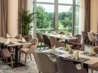 Z głównej restauracji mamy piękny widok na pole golfowe