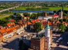 Obiekt znajduje się po drugiej stronie Wisły względem zabytkowego Sandomierza
