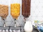 Dla amatorów słodkości są kulki, płatki i granola