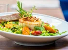 W restauracji można zamówić smaczne dania