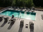 Latem resort zaprasza na odkryty basen