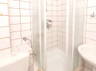 Każdy pokój posiada własną łazienkę z prysznicem