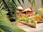 Wioska Tropikalna inspirowana architekturą Tajlandii, Borneo, Samoa i Bali