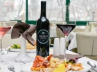 Na terenie hotelu znajduje się restauracja