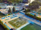 Hotel bezpośrednio sąsiaduje z kąpieliskiem termalnym Park Vrbov