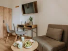 Wnętrza są nowocześnie i przyjemnie urządzone