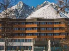 Kilka km od hotelu mieszczą się 2 ośrodki narciarskie na stokach Łomnicy