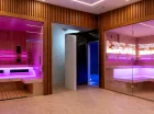 Obiekt oferuje strefę saun (do wyboru sauna sucha, infrared, sauna parowa)