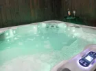 Kąpiel w jacuzzi jest jeszcze przyjemniejsza po górskich aktywnościach