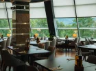 Hotel szczyci się restauracją z panoramicznym widokiem