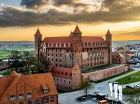 Zamek Gniew to potężna krzyżacka twierdza z luksusowym hotelem