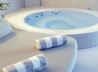 Po chwili aktywności warto zrelaksować się w jacuzzi dla ośmiu osób