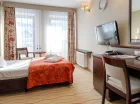 Hotel Malinowy Dwór posiada wygodne pokoje w Świeradowie