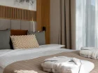 W 6-osobowych apartamentach są aż dwie osobne sypialnie i salon