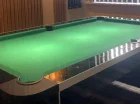 W hotelu mieści się nowoczesny stół do bilarda