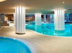 Dostęp do kompleksu basenowego z podgrzewaną wodą morską w LifeClacc Resortu