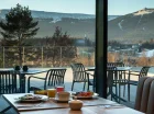 Restauracja z widokiem na góry w Happy Valley Resort